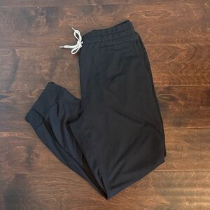 Vuori Black Joggers size S